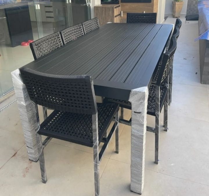 Mesa Ripada 2,20x1,00m Alumínio com 8 Cadeiras