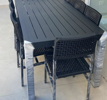 Mesa Ripada 2,20x1,00m Alumínio com 8 Cadeiras