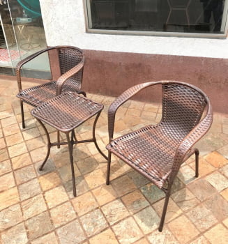 Conjunto 2 Poltronas e Mesinha Jardim Piscina Junco